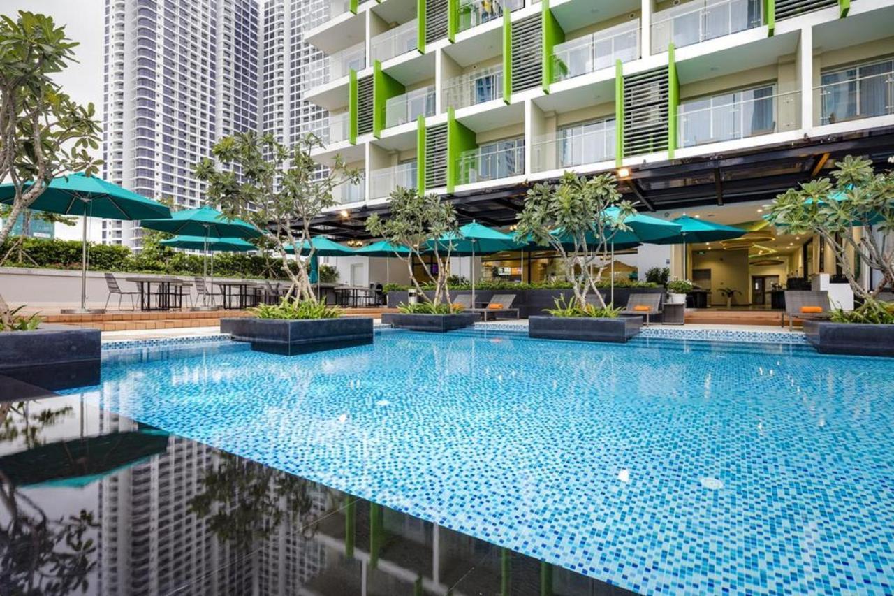 Parama Apartments Balcony Beachfront Nha Trang Exterior photo